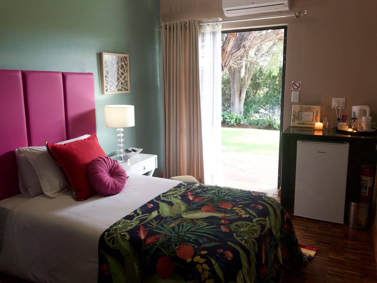 The Hedge Guesthouse Kuruman Exterior photo